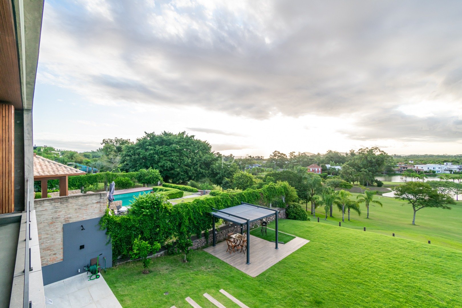 Casa em Condomínio para alugar com 600m², 5 quartos, 5 suítes, 4 vagas no bairro Terra Ville em Porto Alegre - Foto 37