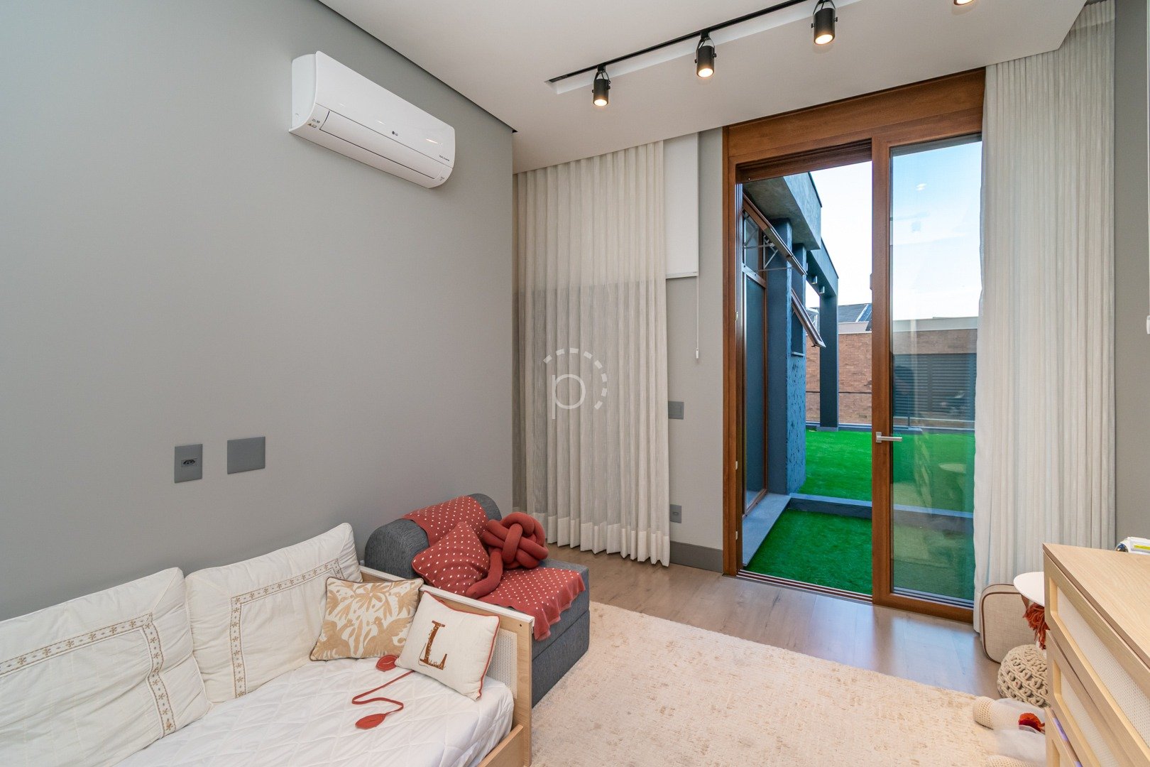 Casa em Condomínio para alugar com 600m², 5 quartos, 5 suítes, 4 vagas no bairro Terra Ville em Porto Alegre - Foto 49