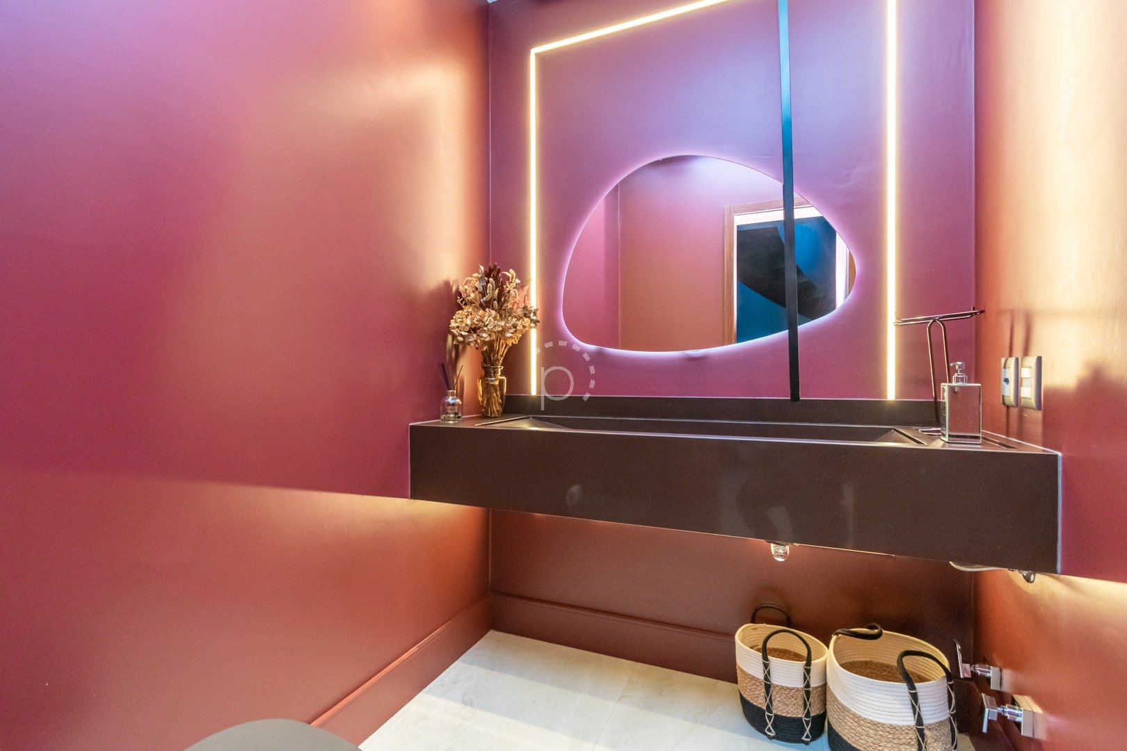 Casa em Condomínio para alugar com 600m², 5 quartos, 5 suítes, 4 vagas no bairro Terra Ville em Porto Alegre - Foto 54