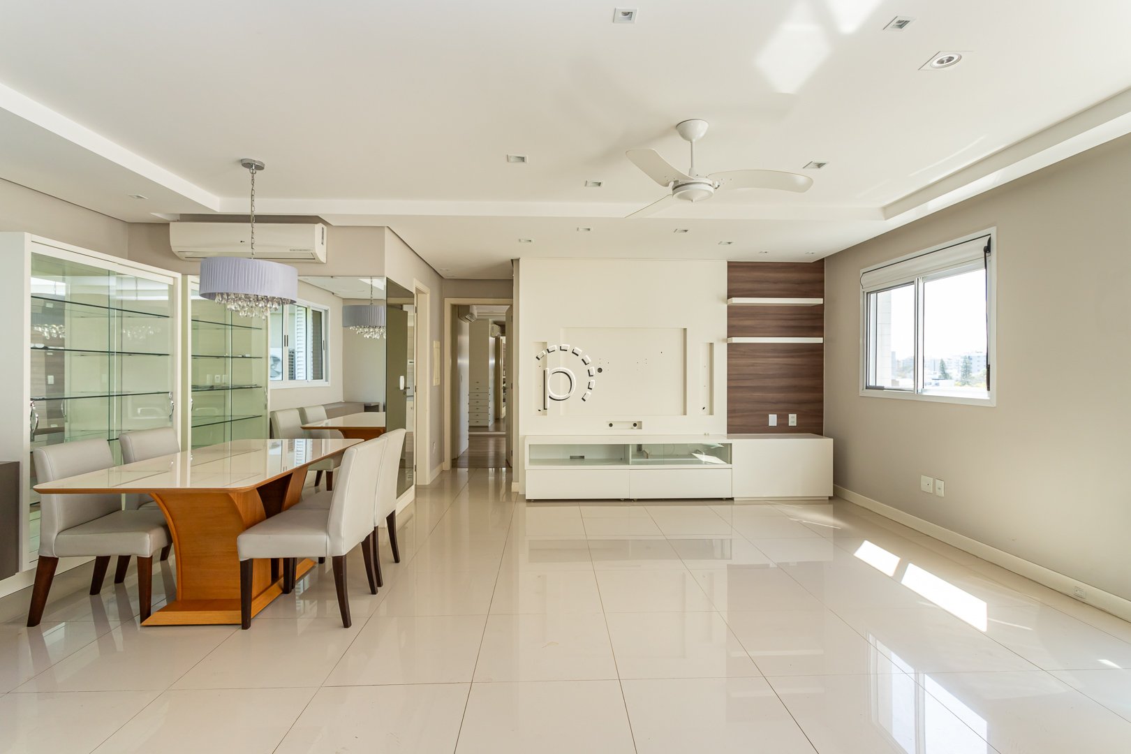 Apartamento à venda com 88m², 3 quartos, 1 suíte, 2 vagas no bairro Tristeza em Porto Alegre - Foto 2