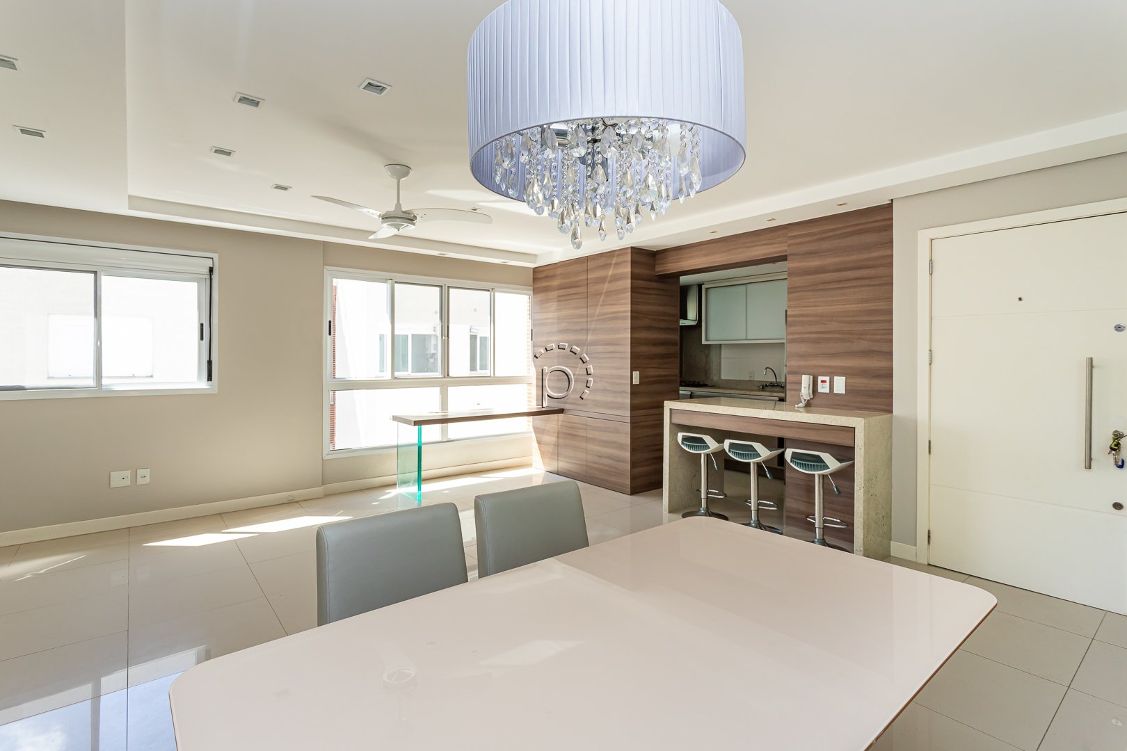 Apartamento à venda com 88m², 3 quartos, 1 suíte, 2 vagas no bairro Tristeza em Porto Alegre - Foto 4