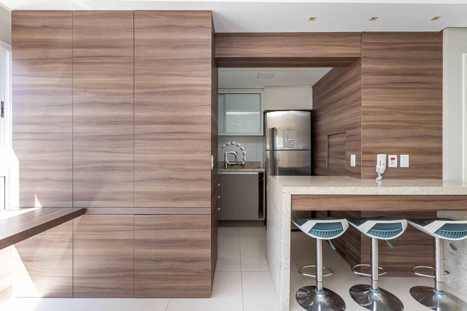 Apartamento à venda com 88m², 3 quartos, 1 suíte, 2 vagas no bairro Tristeza em Porto Alegre - Foto 6