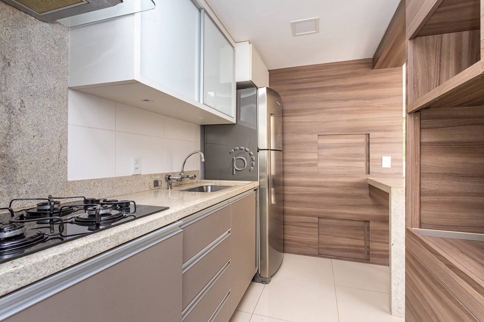 Apartamento à venda com 88m², 3 quartos, 1 suíte, 2 vagas no bairro Tristeza em Porto Alegre - Foto 9