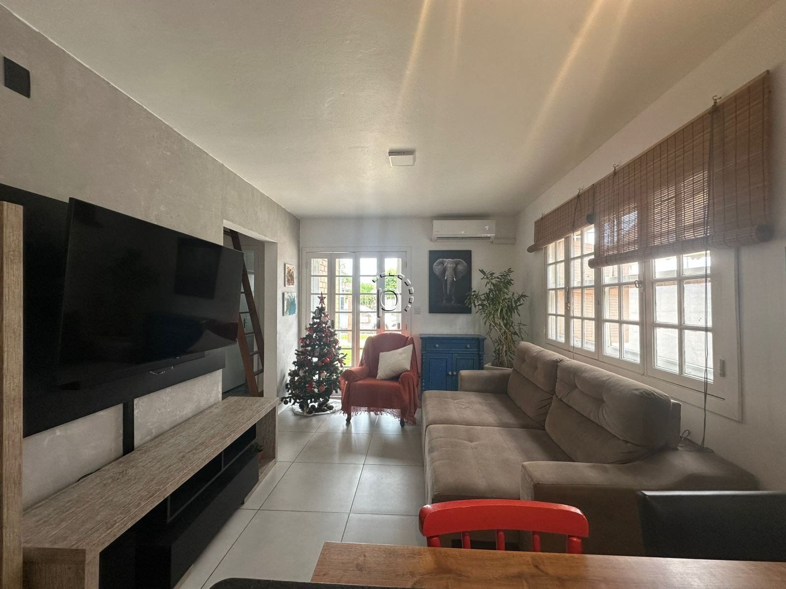 Casa à venda com 121m², 3 quartos, 1 suíte no bairro Belem Novo em Porto Alegre - Foto 2