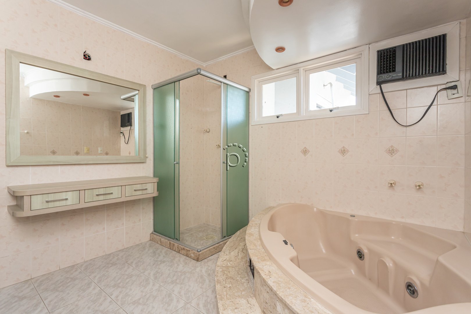 Casa à venda com 328m², 4 quartos, 1 suíte, 8 vagas no bairro Ipanema em Porto Alegre - Foto 38