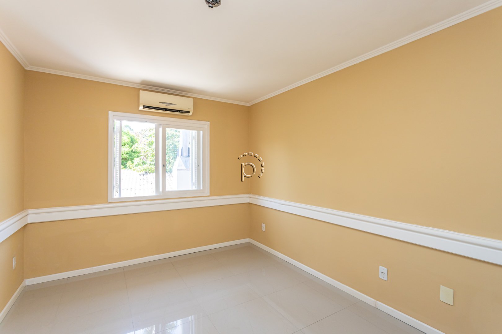 Casa à venda com 328m², 4 quartos, 1 suíte, 8 vagas no bairro Ipanema em Porto Alegre - Foto 47