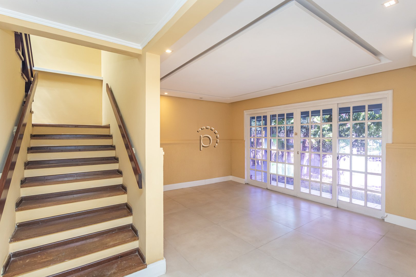 Casa à venda com 328m², 4 quartos, 1 suíte, 8 vagas no bairro Ipanema em Porto Alegre - Foto 6