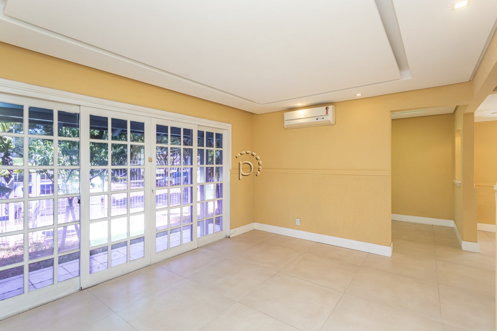 Casa à venda com 328m², 4 quartos, 1 suíte, 8 vagas no bairro Ipanema em Porto Alegre - Foto 7