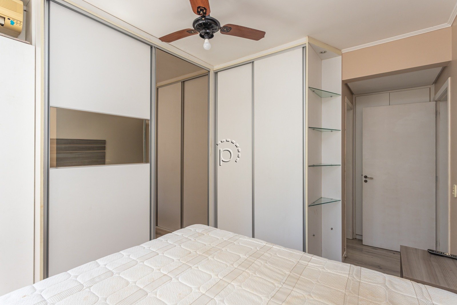 Apartamento para alugar com 77m², 2 quartos, 1 suíte, 1 vaga no bairro Tristeza em Porto Alegre - Foto 12