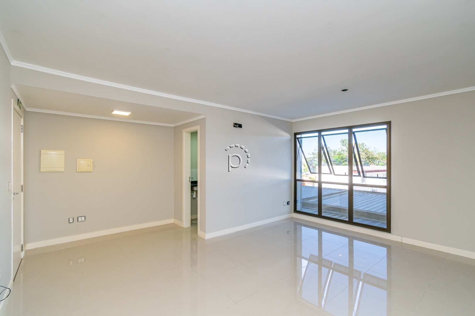 Sala para alugar com 28m², 1 vaga no bairro Tristeza em Porto Alegre - Foto 4