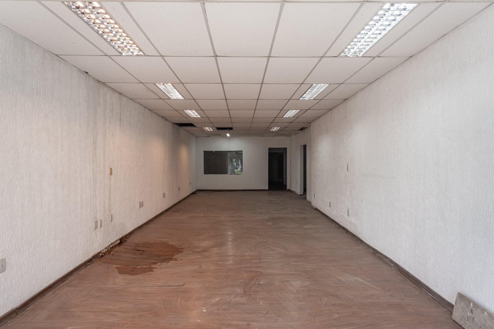 Loja para alugar com 157m² no bairro Tristeza em Porto Alegre - Foto 2