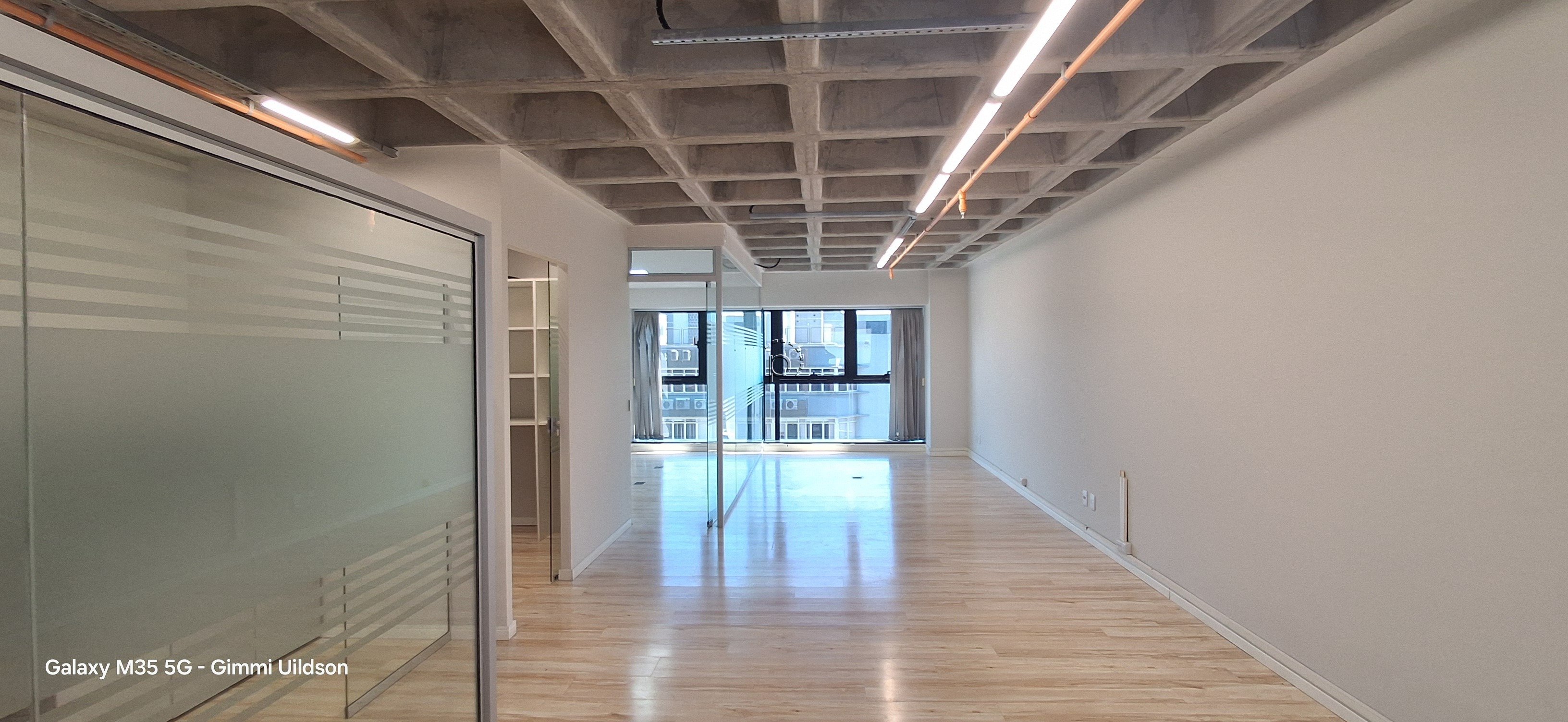 Sala para alugar com 83m² no bairro Praia de Belas em Porto Alegre - Foto 2