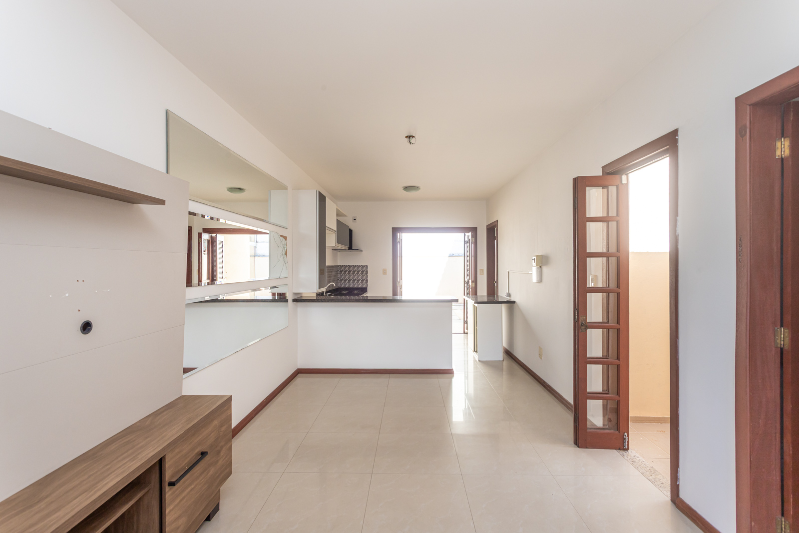 Casa para alugar com 74m², 2 quartos, 1 suíte, 2 vagas no bairro Hípica em Porto Alegre - Foto 3