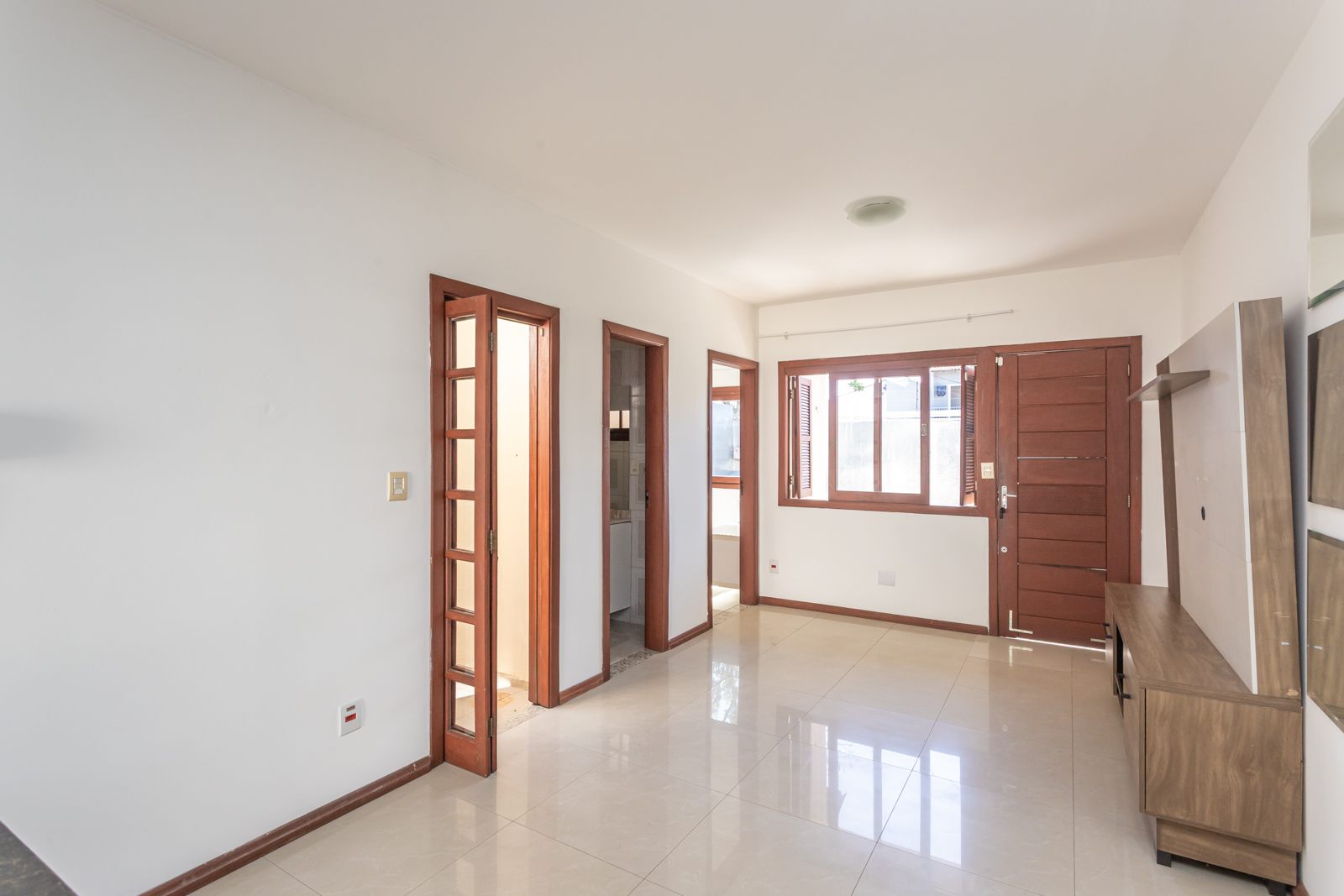 Casa para alugar com 74m², 2 quartos, 1 suíte, 2 vagas no bairro Hípica em Porto Alegre - Foto 7