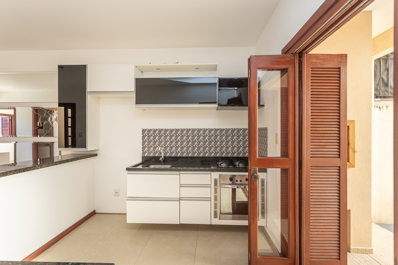 Casa para alugar com 74m², 2 quartos, 1 suíte, 2 vagas no bairro Hípica em Porto Alegre - Foto 12