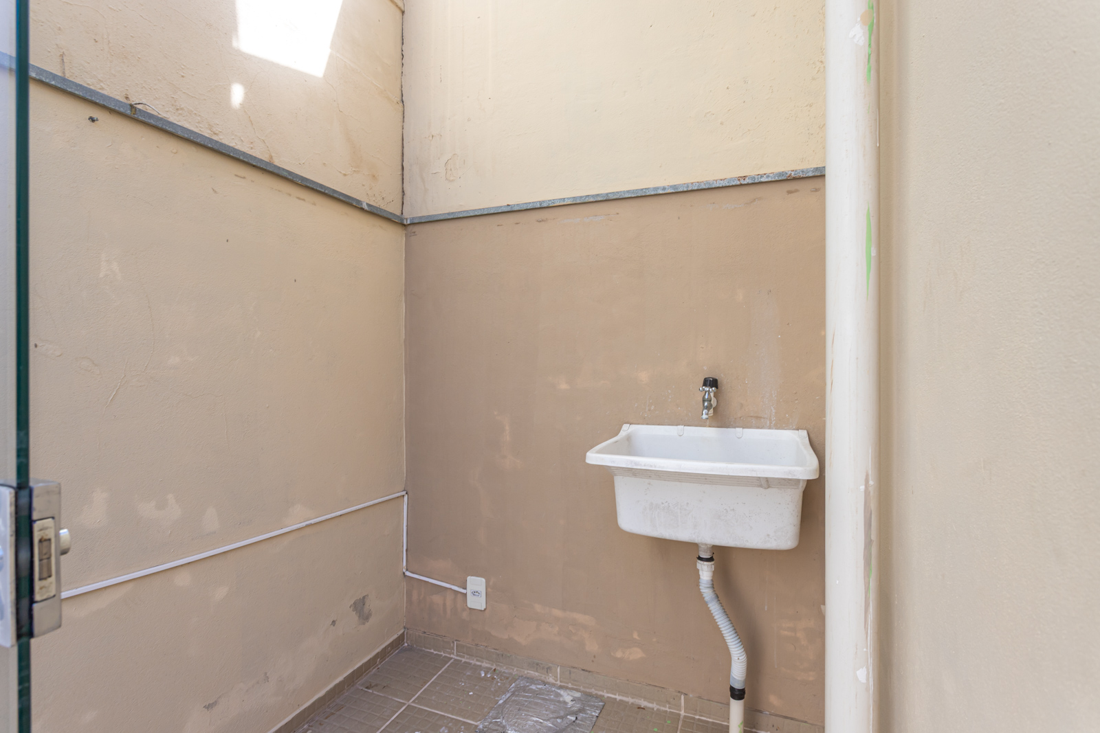 Casa para alugar com 74m², 2 quartos, 1 suíte, 2 vagas no bairro Hípica em Porto Alegre - Foto 24