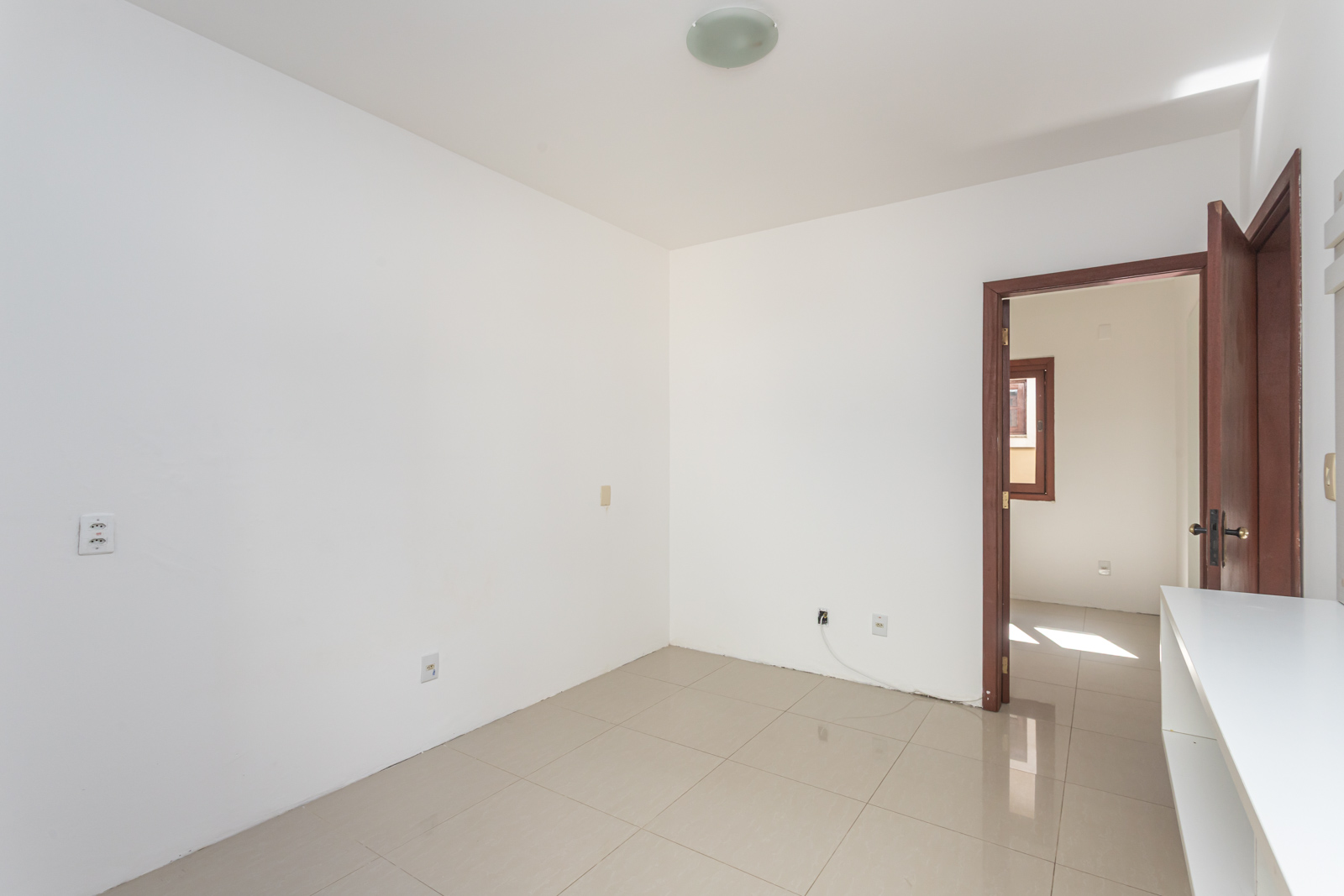 Casa para alugar com 74m², 2 quartos, 1 suíte, 2 vagas no bairro Hípica em Porto Alegre - Foto 26