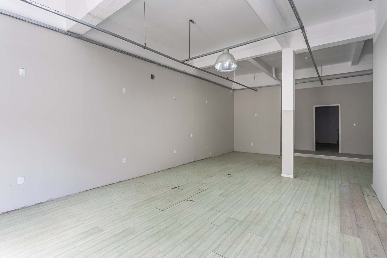 Loja para alugar com 245m² no bairro Tristeza em Porto Alegre - Foto 3