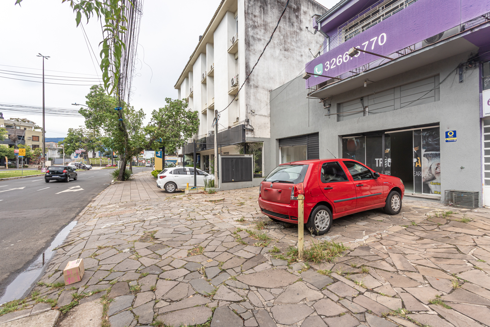 Loja para alugar com 245m² no bairro Tristeza em Porto Alegre