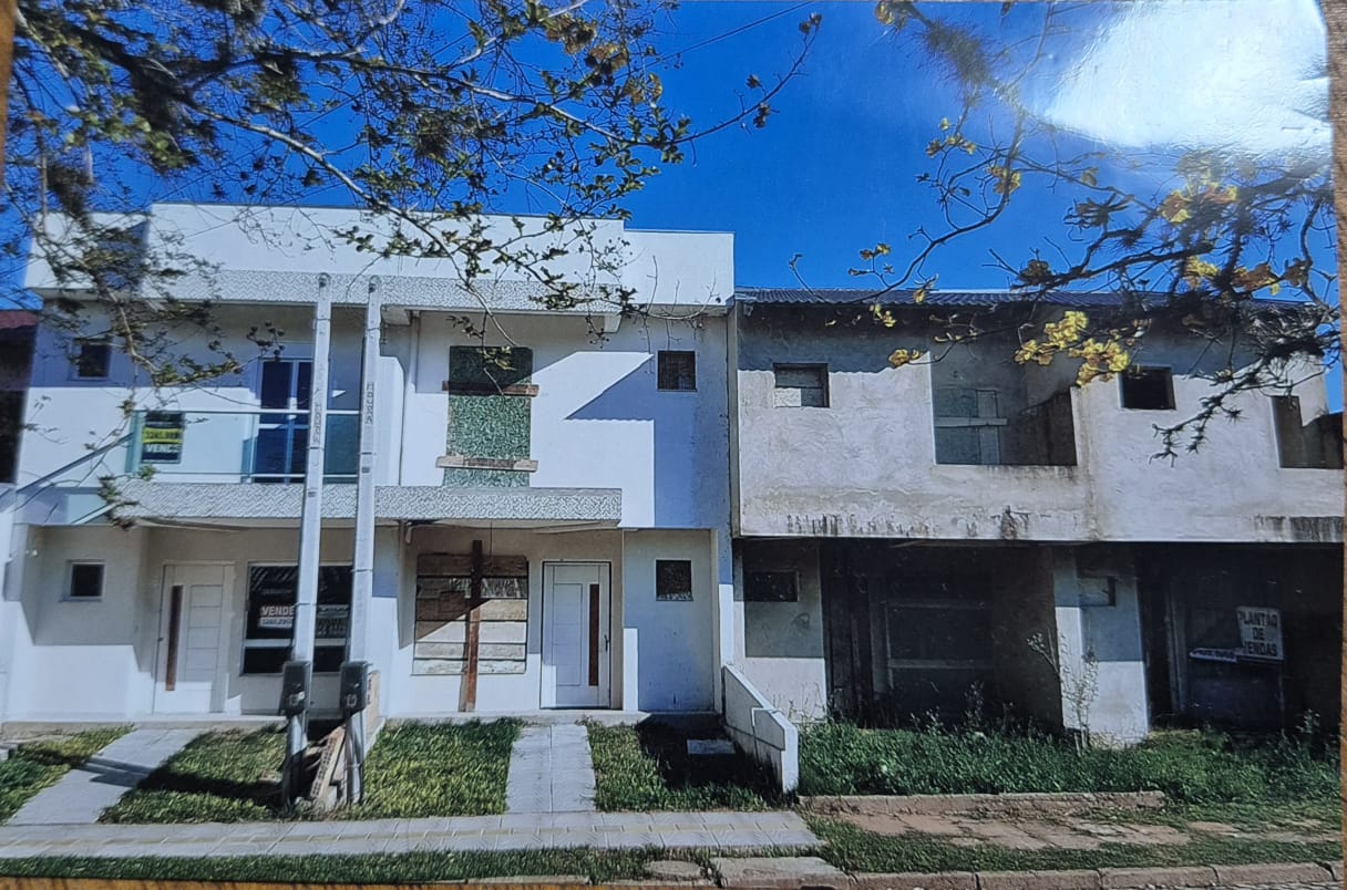 Casa à venda com 378m², 3 quartos no bairro Vila Nova em Porto Alegre