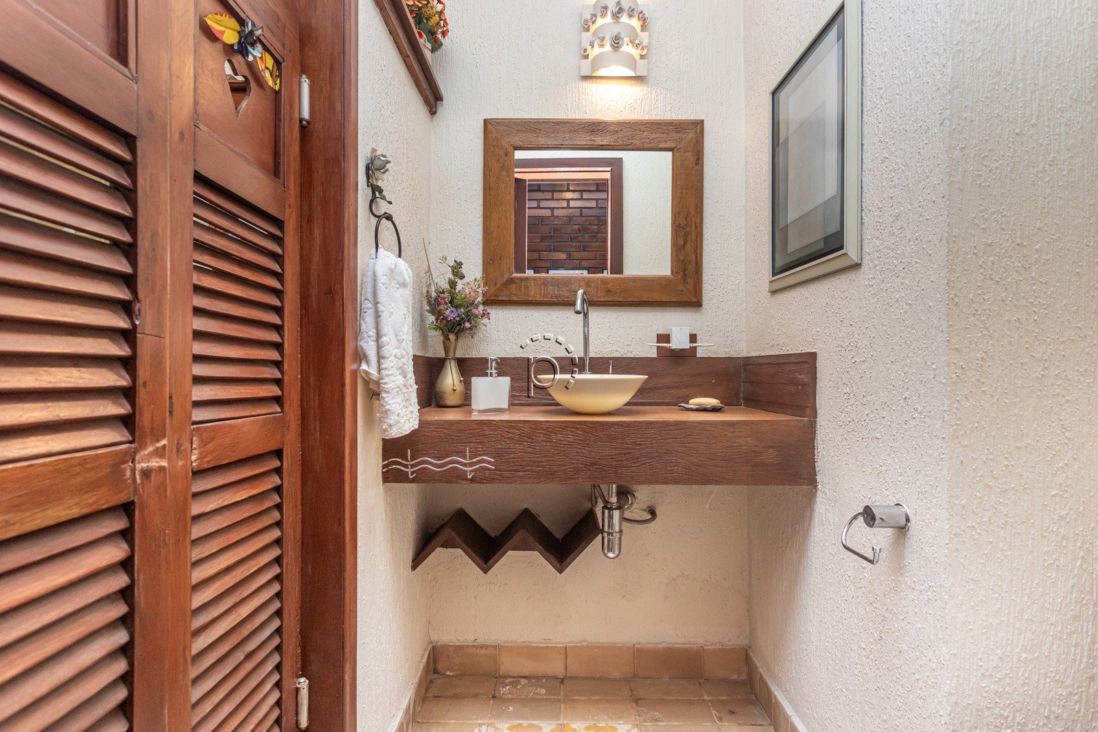 Casa à venda com 280m², 3 quartos, 2 suítes, 3 vagas no bairro Guarujá em Porto Alegre - Foto 24