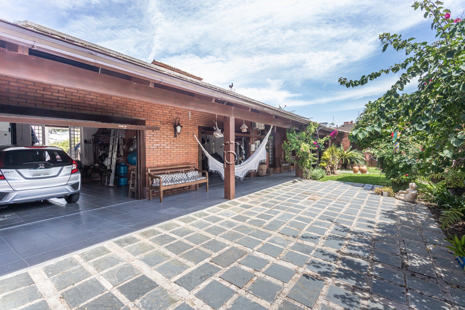 Casa à venda com 280m², 3 quartos, 2 suítes, 3 vagas no bairro Guarujá em Porto Alegre - Foto 6