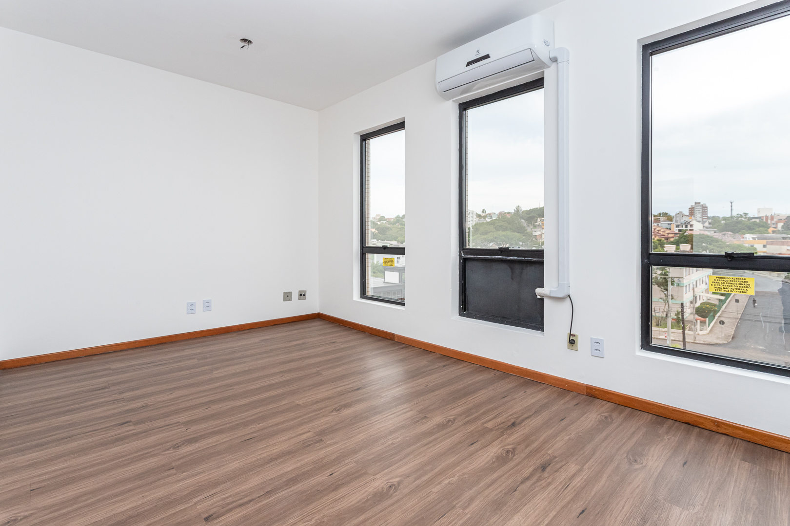 Sala para alugar com 27m² no bairro Tristeza em Porto Alegre - Foto 4