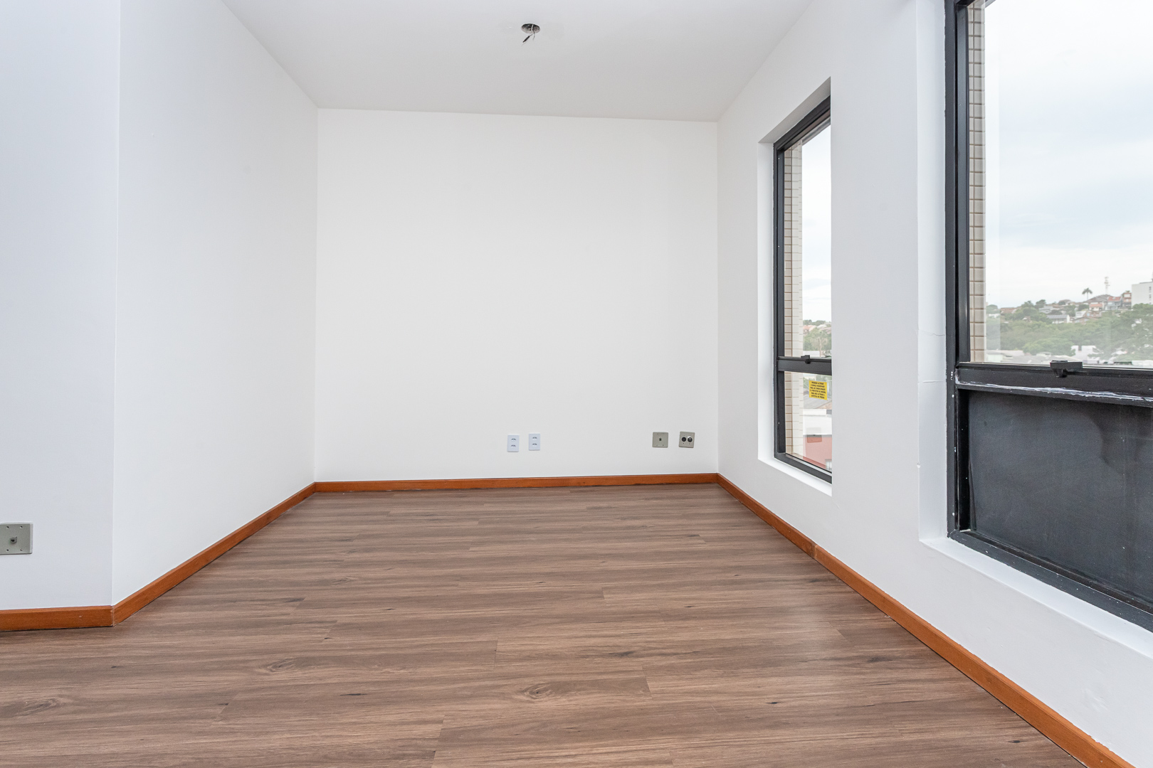 Sala para alugar com 27m² no bairro Tristeza em Porto Alegre - Foto 5