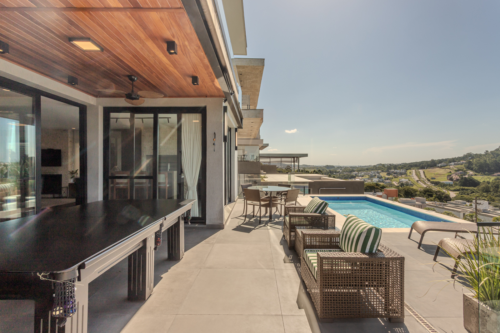 Casa em Condomínio à venda com 304m², 2 quartos, 2 suítes, 2 vagas no bairro Alphaville em Porto Alegre - Foto 35