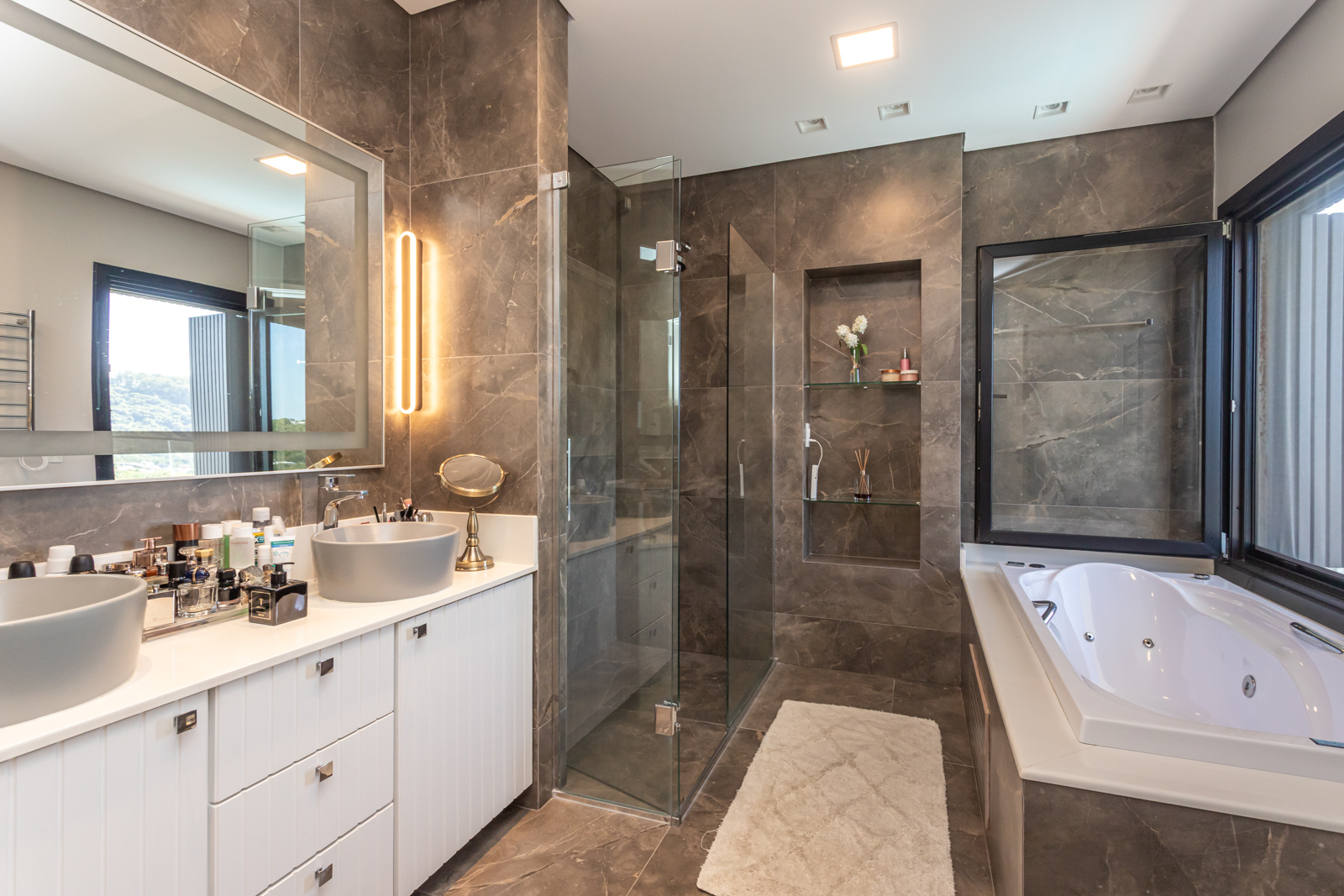 Casa em Condomínio à venda com 304m², 2 quartos, 2 suítes, 2 vagas no bairro Alphaville em Porto Alegre - Foto 27