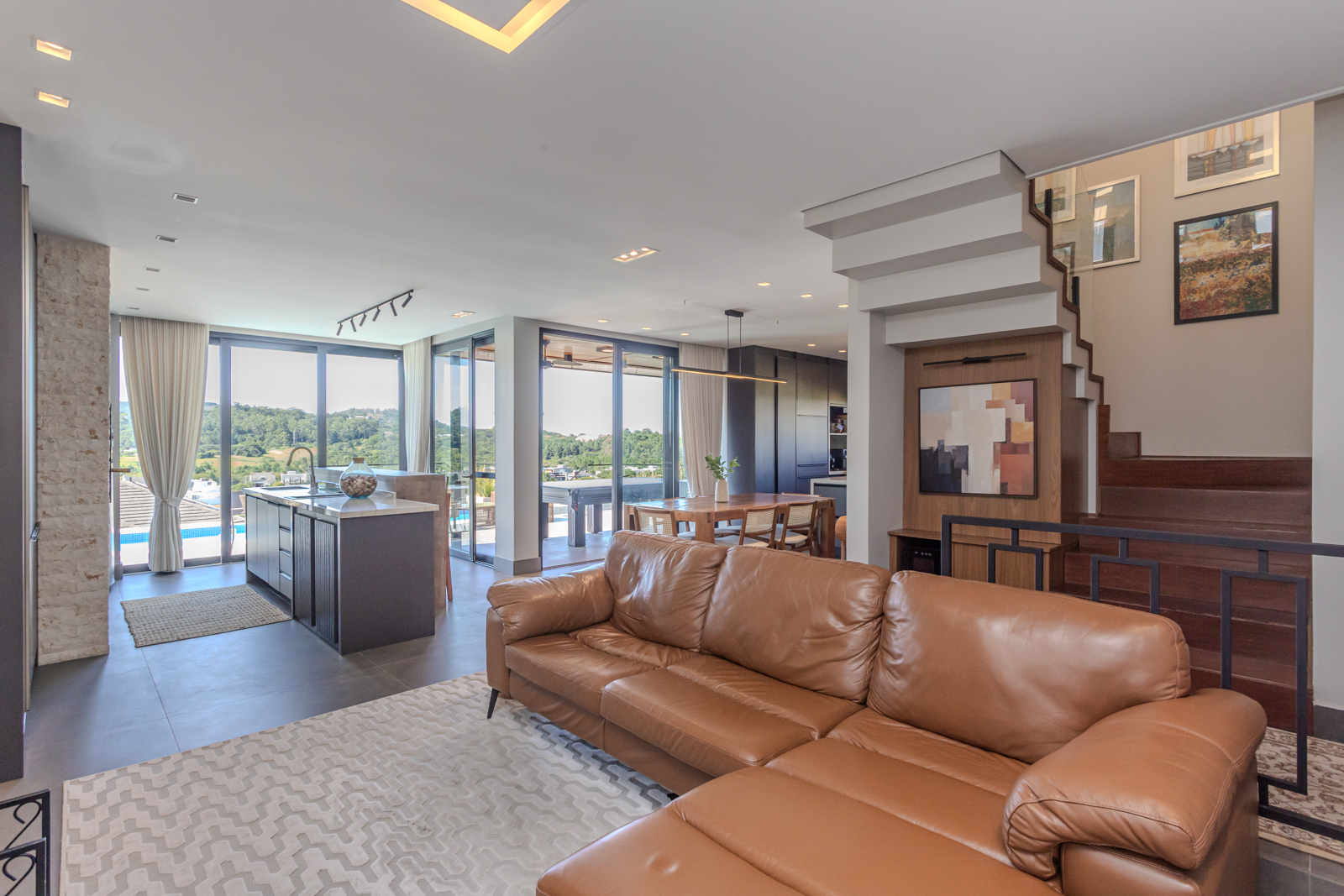 Casa em Condomínio à venda com 304m², 2 quartos, 2 suítes, 2 vagas no bairro Alphaville em Porto Alegre - Foto 2