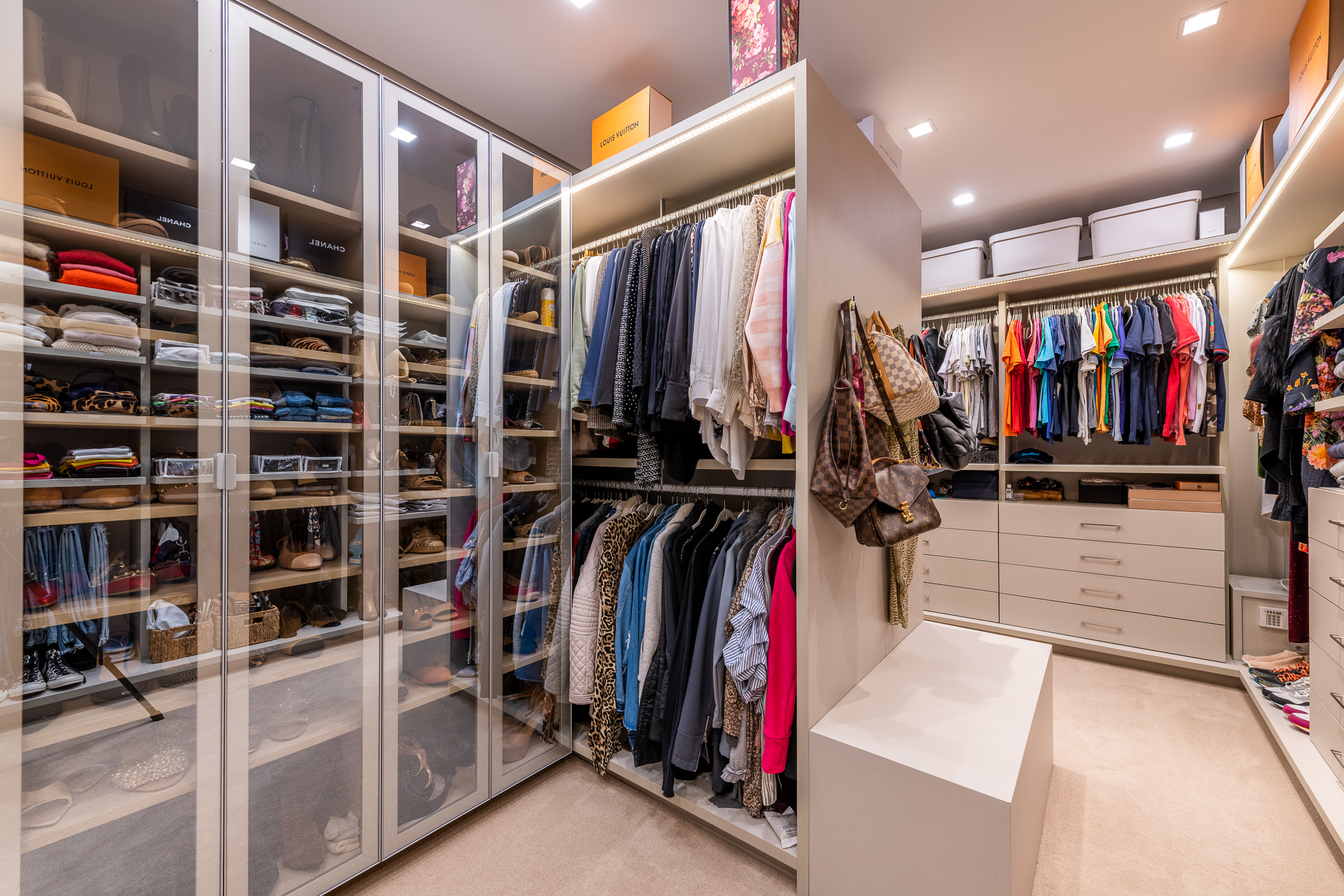 Casa em Condomínio à venda com 550m², 5 quartos, 5 suítes, 4 vagas no bairro Terra Ville em Porto Alegre - Foto 35