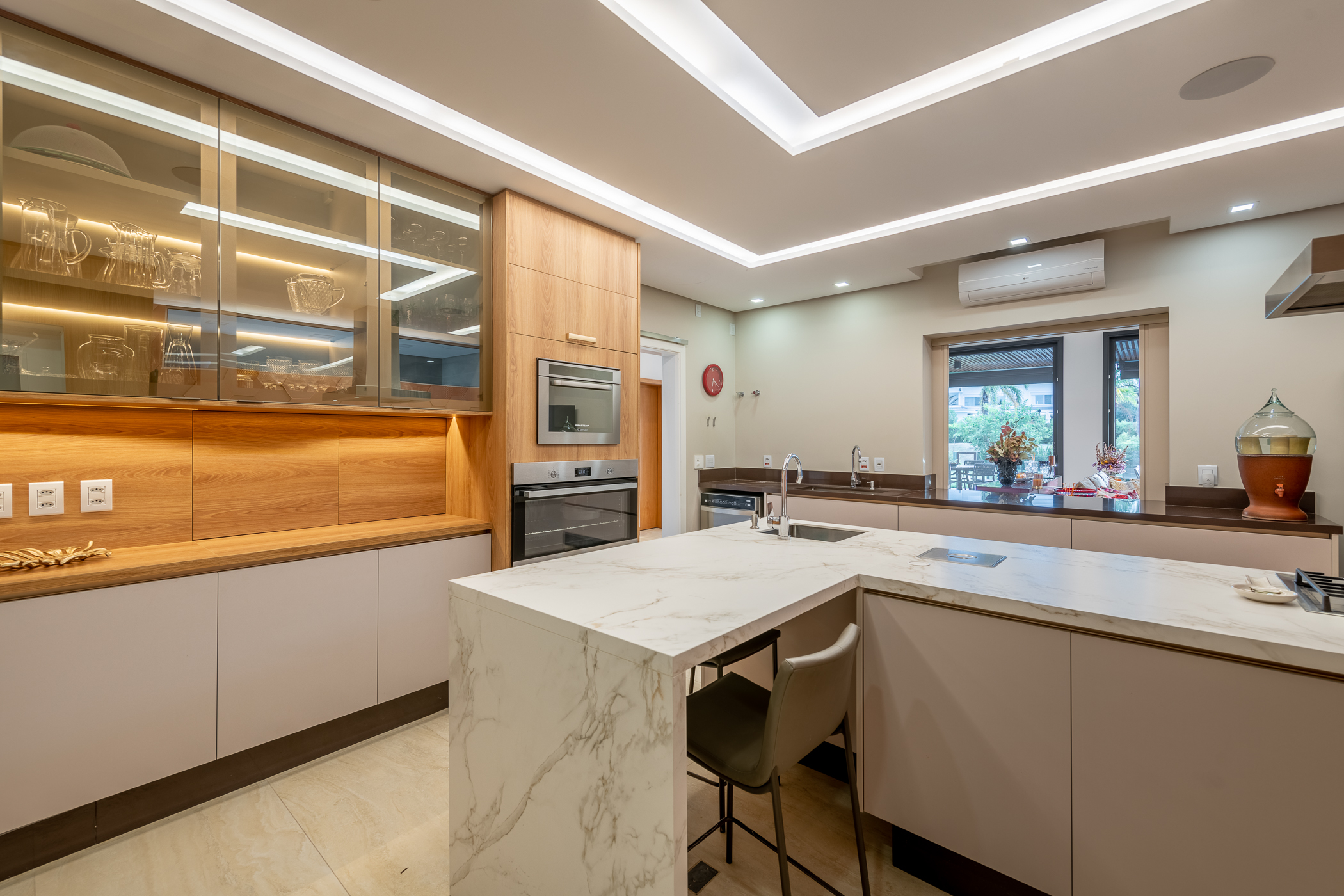 Casa em Condomínio à venda com 550m², 5 quartos, 5 suítes, 4 vagas no bairro Terra Ville em Porto Alegre - Foto 14