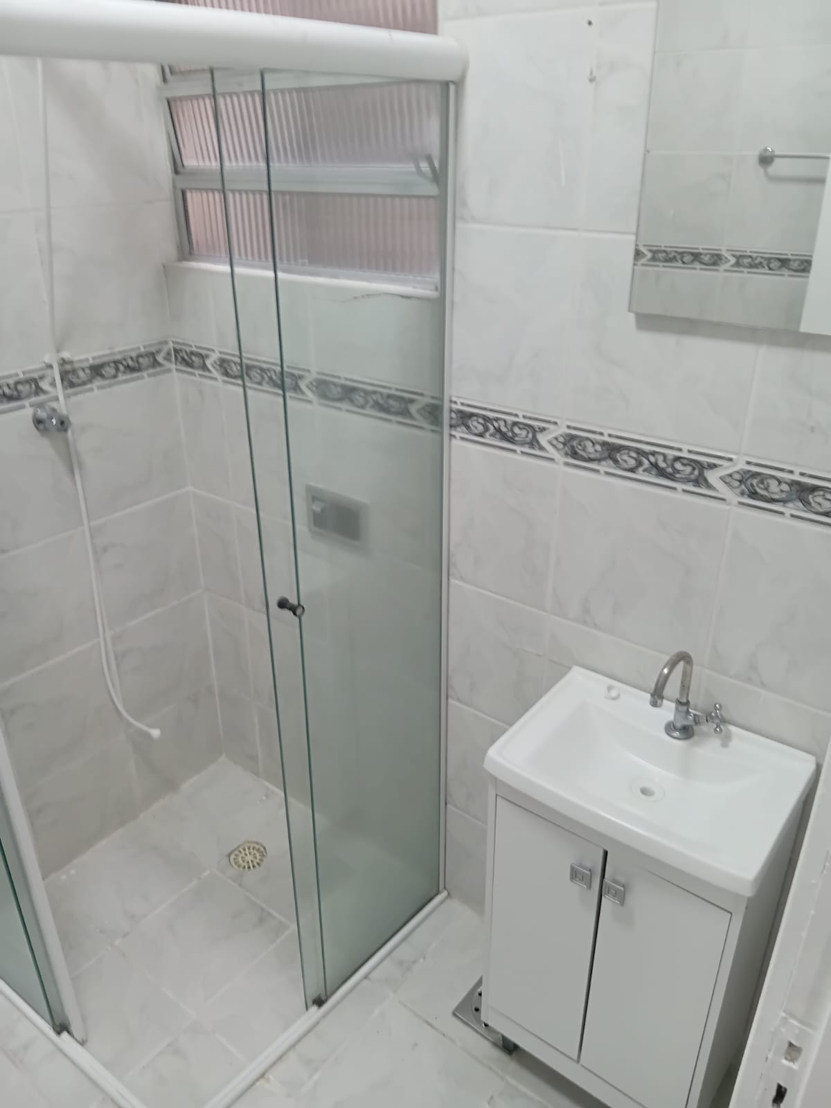 Apartamento para alugar com 46m², 2 quartos no bairro Menino Deus em Porto Alegre - Foto 4
