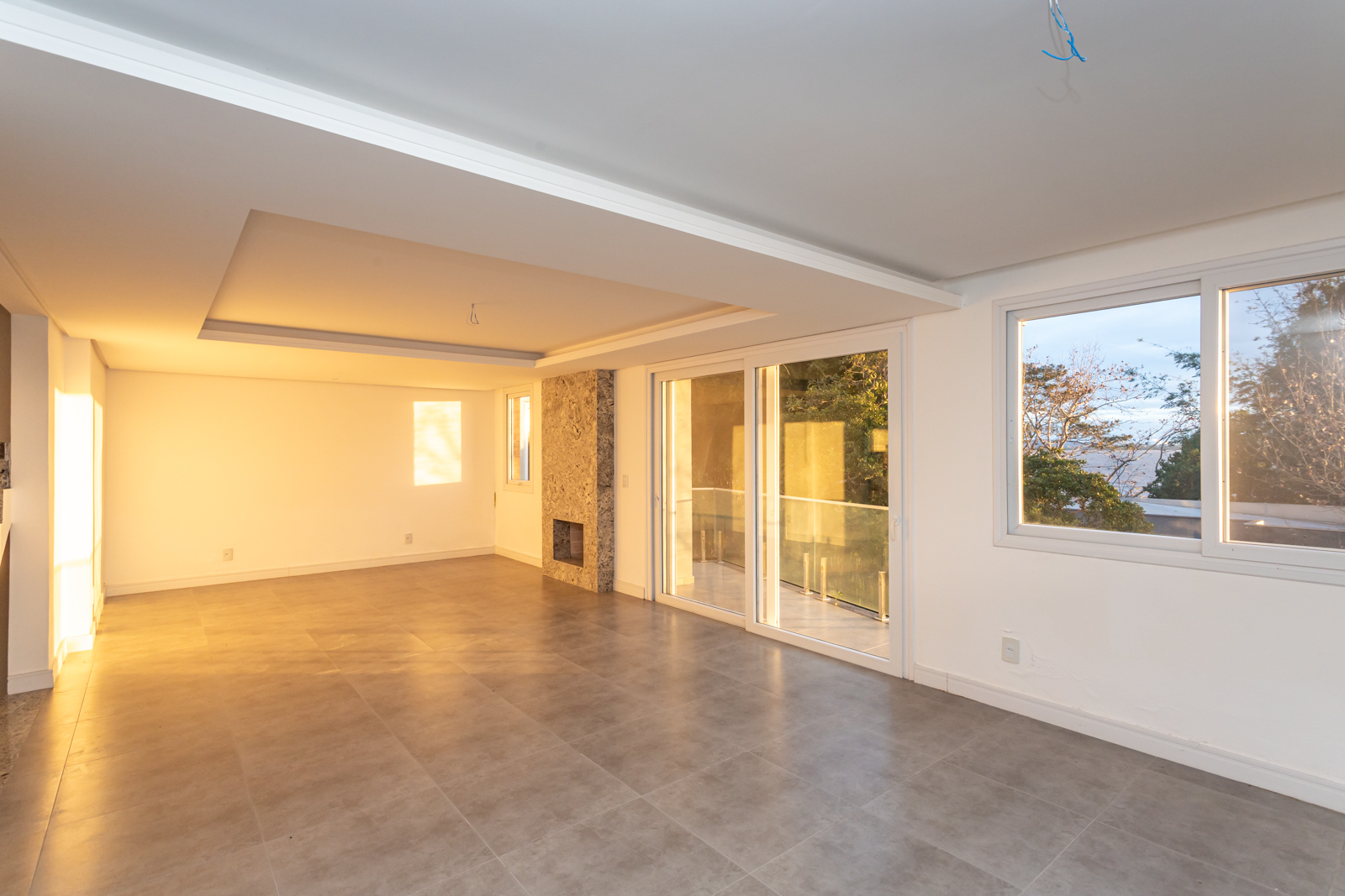 Casa em Condomínio à venda com 508m², 4 quartos, 4 suítes, 2 vagas no bairro Tristeza em Porto Alegre