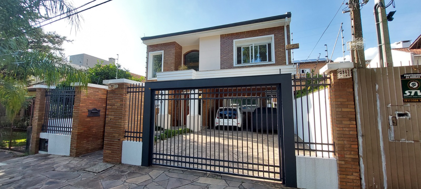 Casa para alugar com 295m², 4 quartos no bairro Tristeza em Porto Alegre