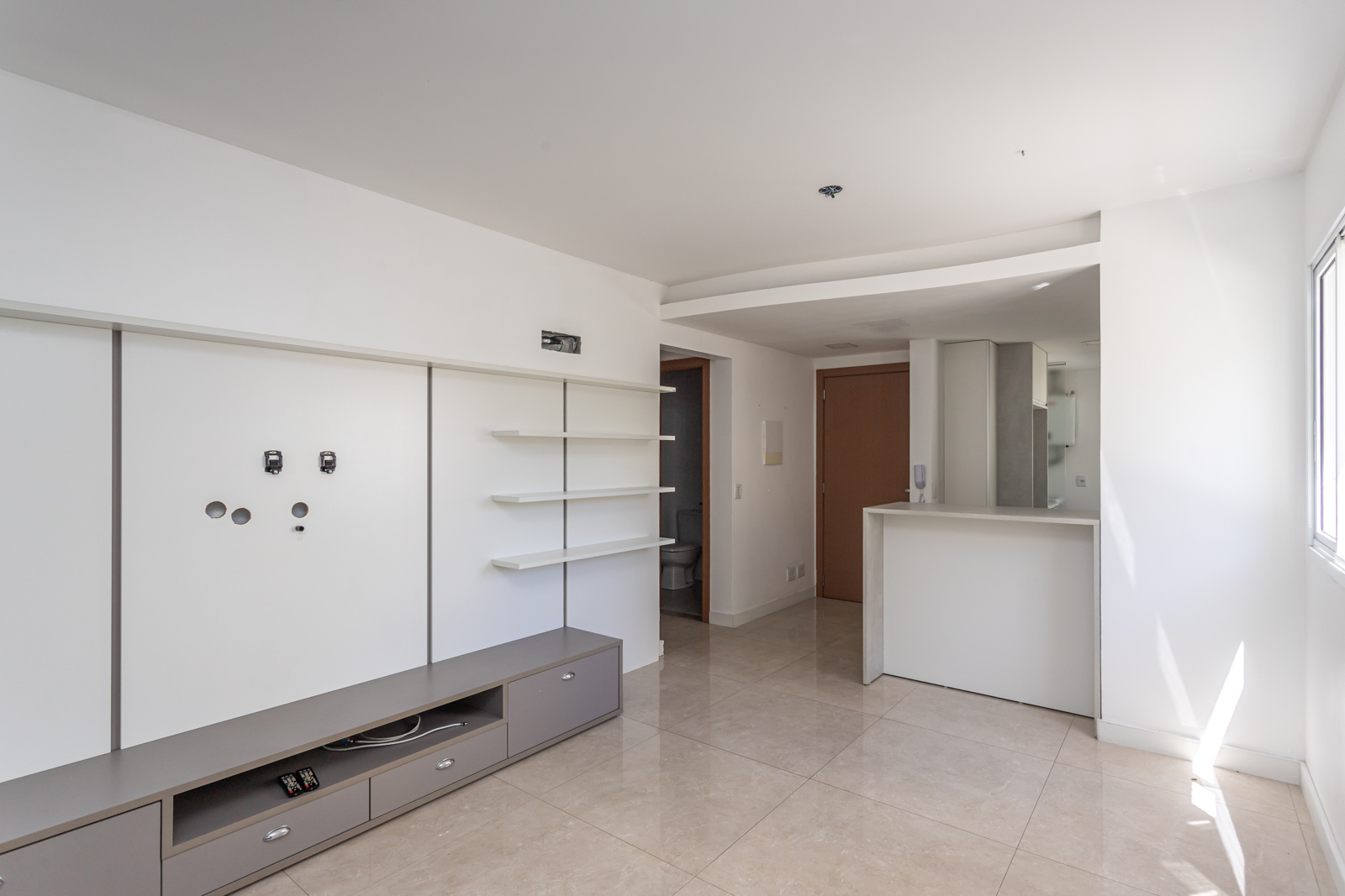 Apartamento à venda com 64m², 2 quartos, 1 vaga no bairro Tristeza em Porto Alegre - Foto 2