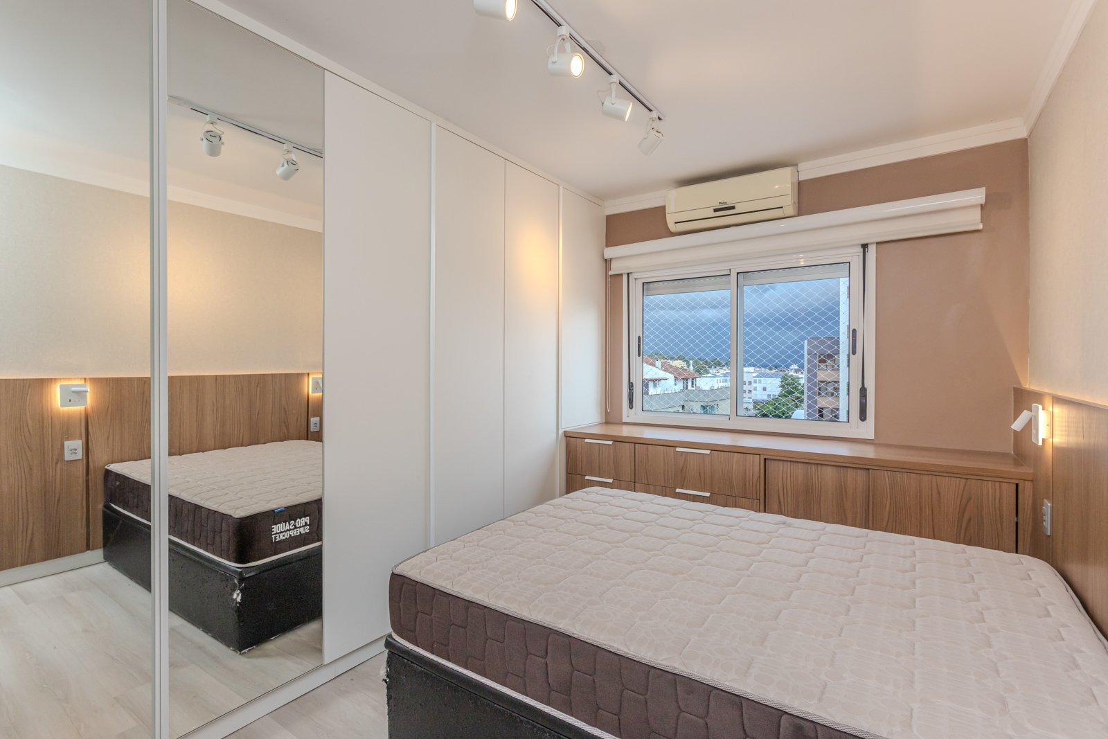 Apartamento à venda com 90m², 3 quartos, 1 suíte, 2 vagas no bairro Tristeza em Porto Alegre - Foto 15