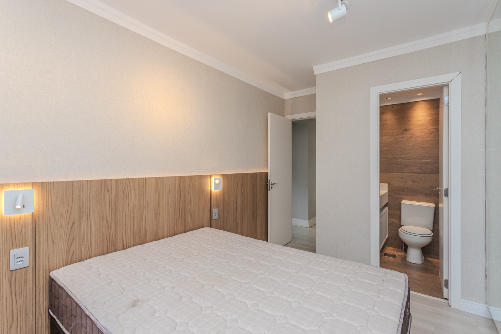 Apartamento à venda com 90m², 3 quartos, 1 suíte, 2 vagas no bairro Tristeza em Porto Alegre - Foto 17