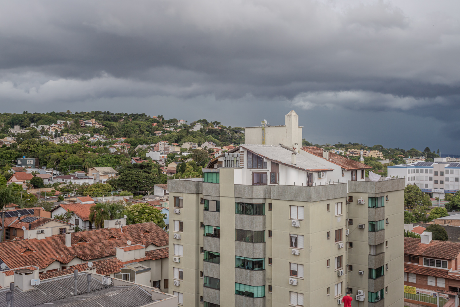 Apartamento à venda com 90m², 3 quartos, 1 suíte, 2 vagas no bairro Tristeza em Porto Alegre - Foto 28