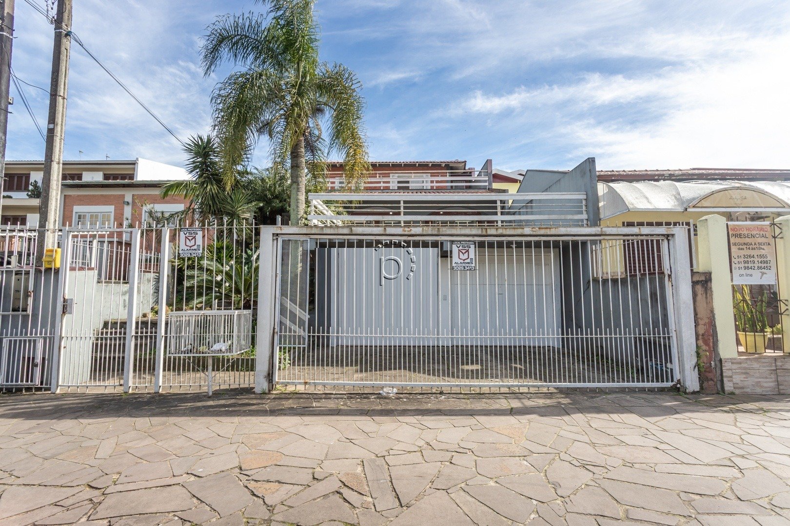 Casa para alugar com 450m², 5 quartos, 3 suítes, 5 vagas no bairro Hípica em Porto Alegre - Foto 1