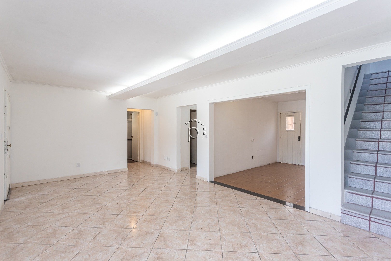 Casa para alugar com 450m², 5 quartos, 3 suítes, 5 vagas no bairro Hípica em Porto Alegre - Foto 5