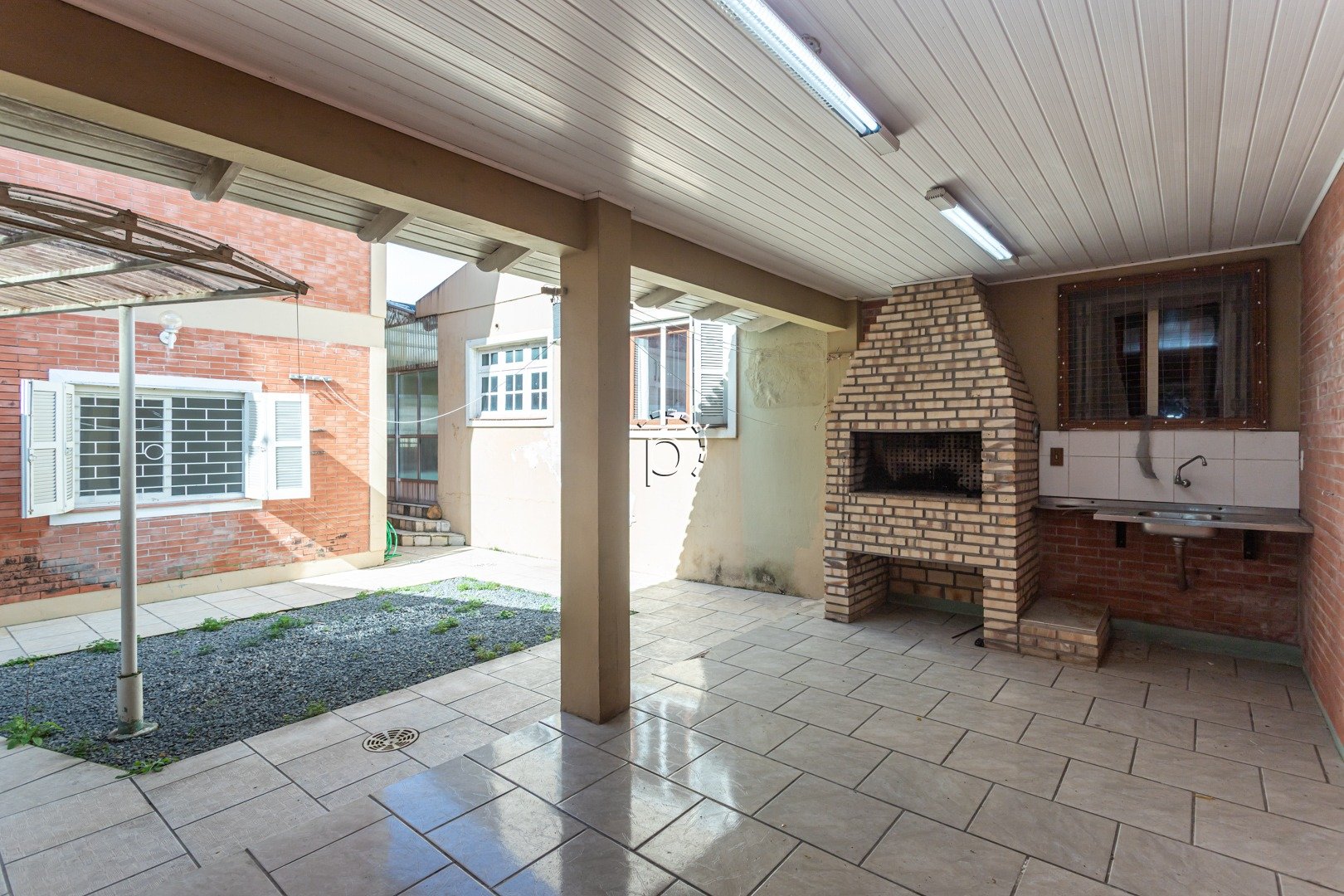 Casa para alugar com 450m², 5 quartos, 3 suítes, 5 vagas no bairro Hípica em Porto Alegre - Foto 25
