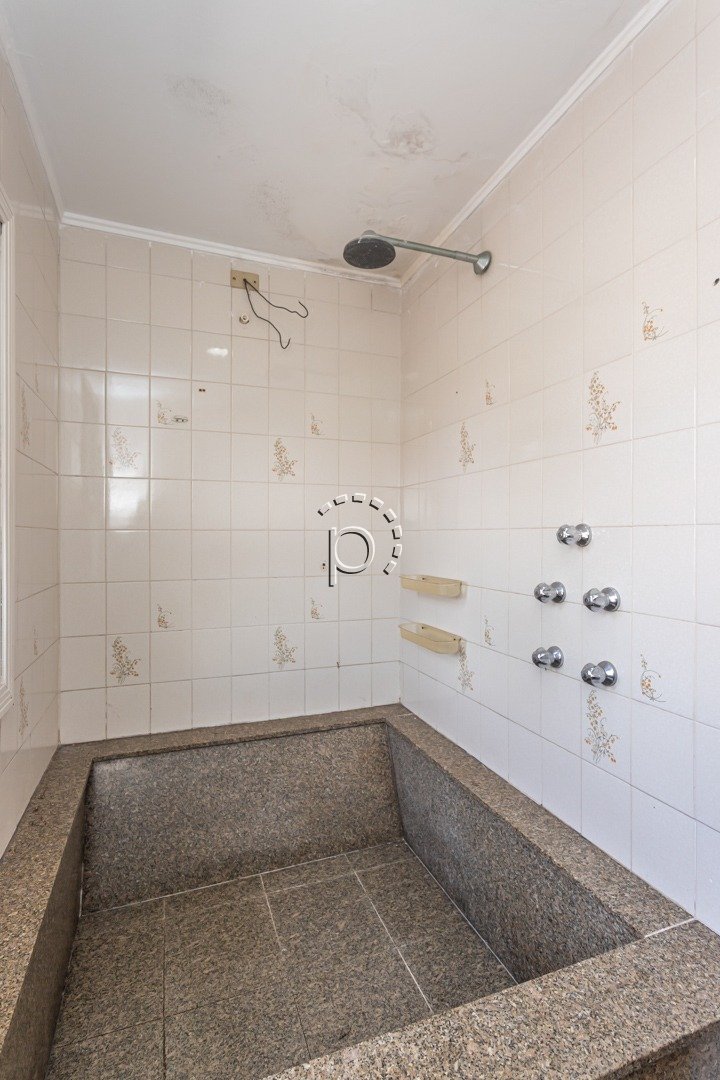 Casa para alugar com 450m², 5 quartos, 3 suítes, 5 vagas no bairro Hípica em Porto Alegre - Foto 39