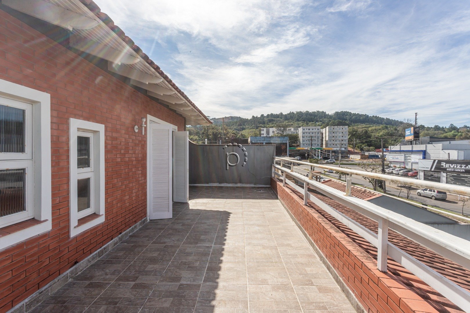 Casa para alugar com 450m², 5 quartos, 3 suítes, 5 vagas no bairro Hípica em Porto Alegre - Foto 47