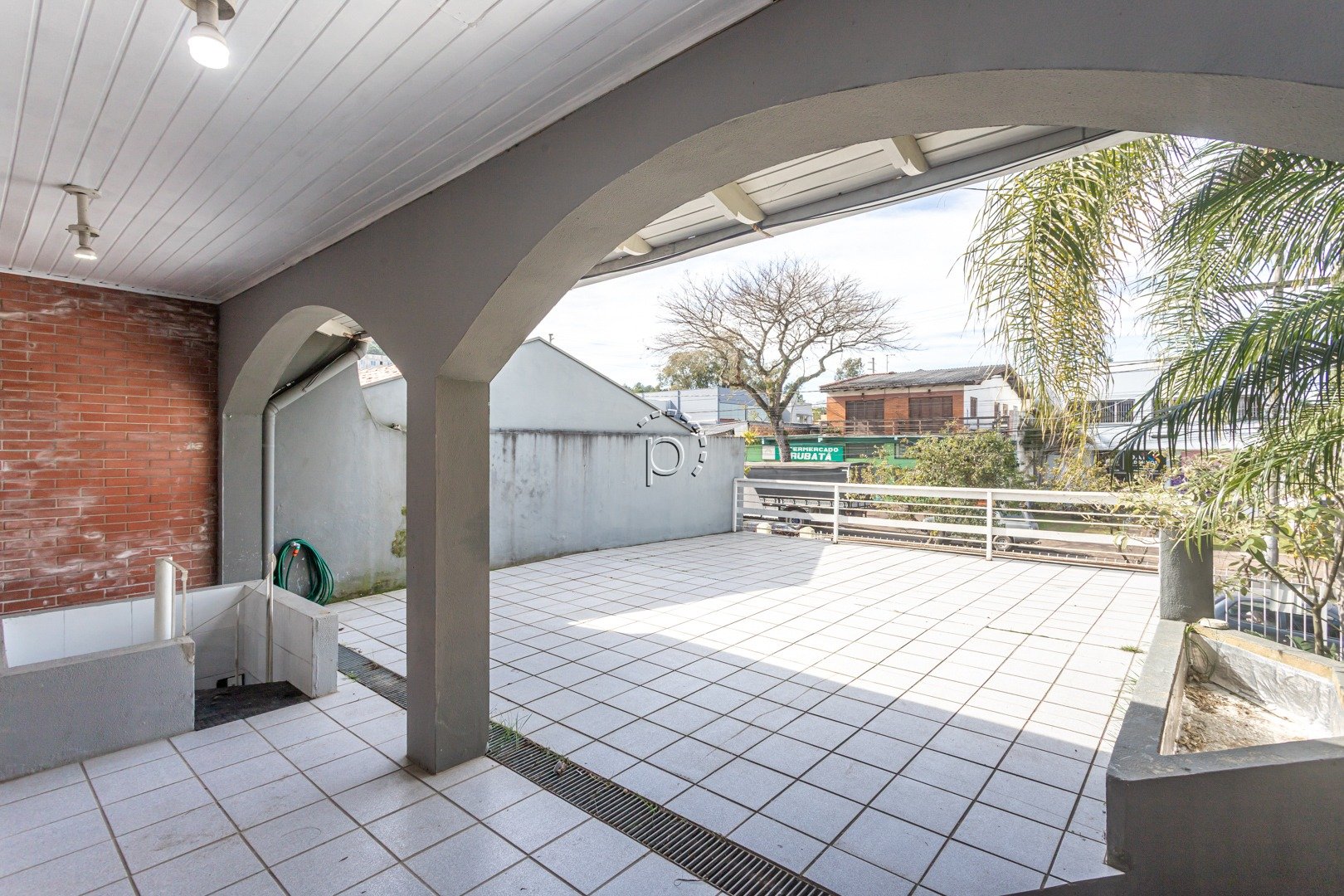 Casa para alugar com 450m², 5 quartos, 3 suítes, 5 vagas no bairro Hípica em Porto Alegre - Foto 52