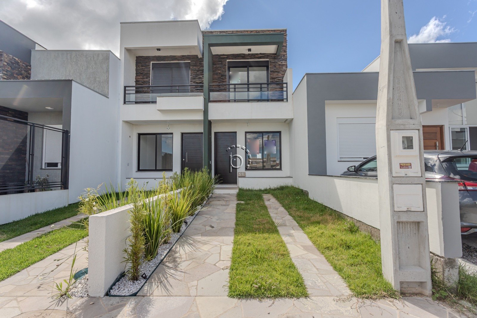 Casa para alugar com 96m², 2 quartos, 1 vaga no bairro Hípica em Porto Alegre