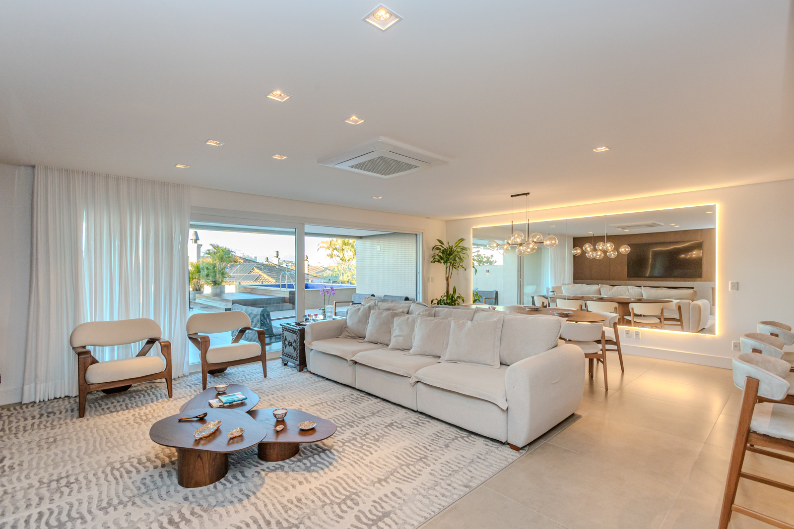 Apartamento à venda com 383m², 4 quartos no bairro Vila Assunção em Porto Alegre