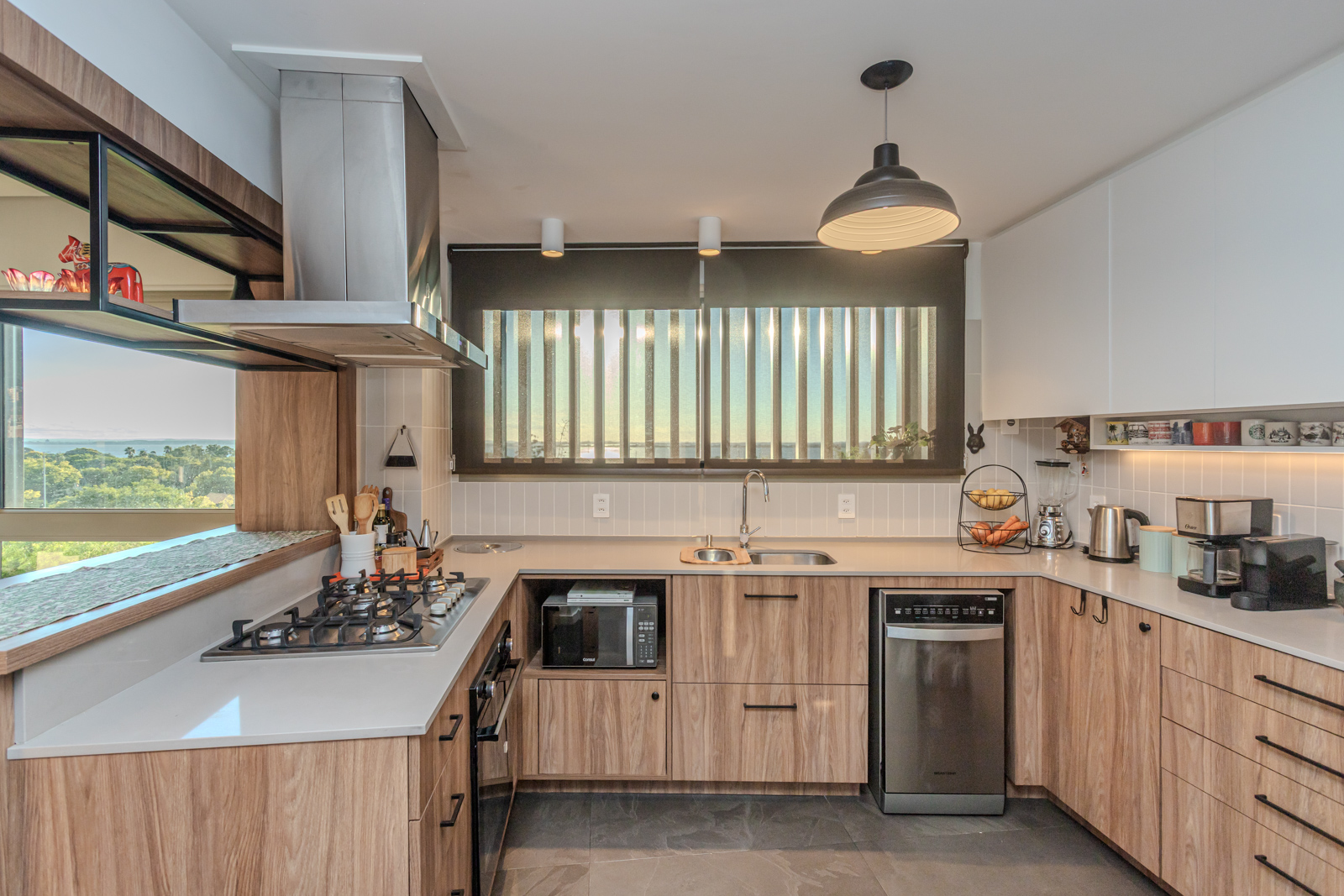 Apartamento à venda com 165m², 3 quartos, 3 suítes, 3 vagas no bairro Praia de Belas em Porto Alegre - Foto 14