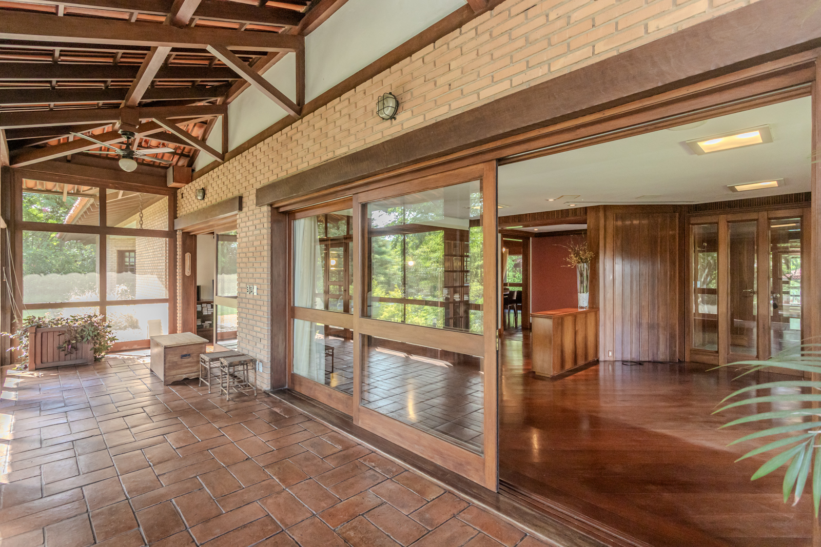 Casa em Condomínio à venda com 1.180m², 5 quartos, 5 suítes, 10 vagas no bairro Cavalhada em Porto Alegre - Foto 10